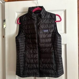 LIKE NEW Patagonia down vest